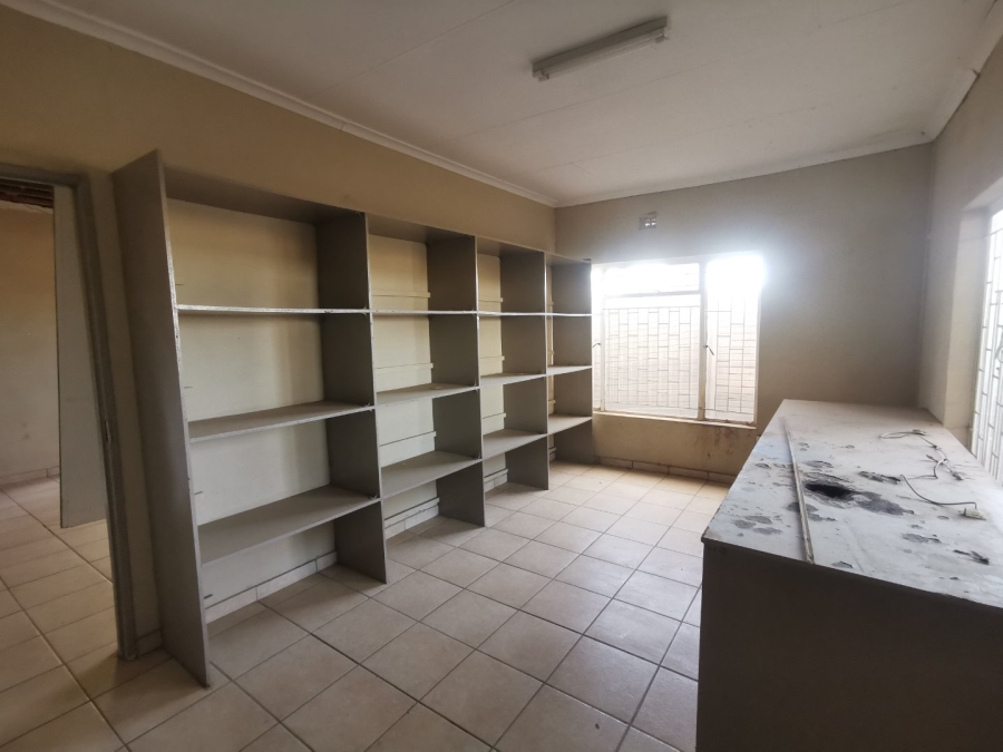 To Let commercial Property for Rent in Klerksdorp Industrial North West